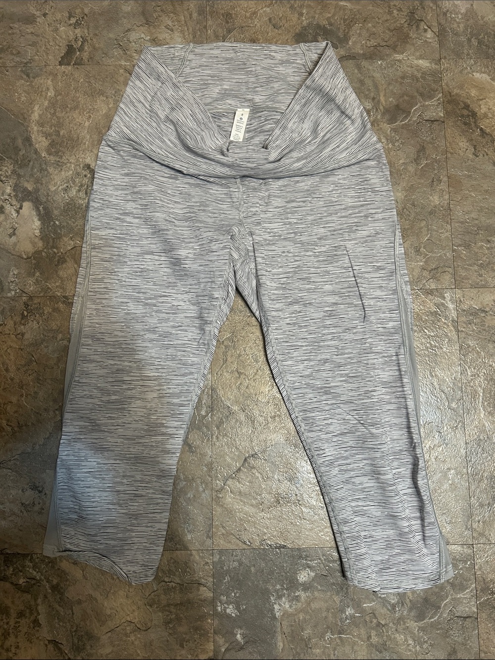 lululemon athletica Light Gray Space-Dyed Capri Leggings - Picture 1 of 3